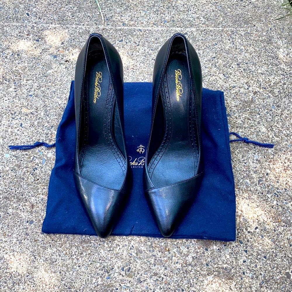 Brooks Brothers Pointed-Toe Leather Pumps